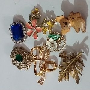 VTG Antique 7 Brooches and Pins